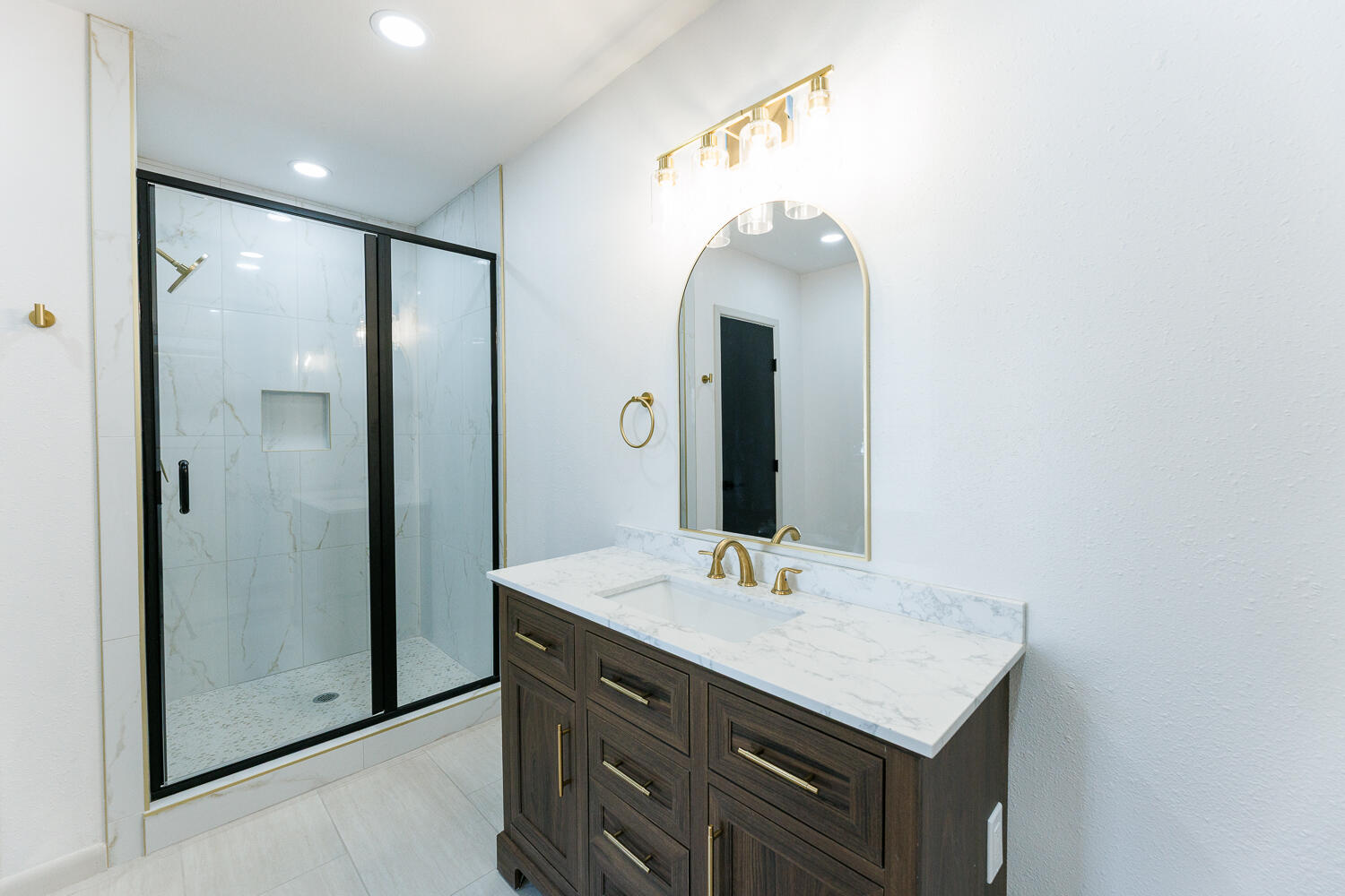 3513 45th Street Lubbock, TX 79413 - Photo 41 of 69 Second Bathroom