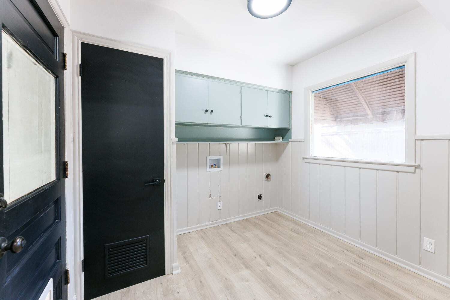 3513 45th Street Lubbock, TX 79413 - Photo 59 of 69 Utility Room