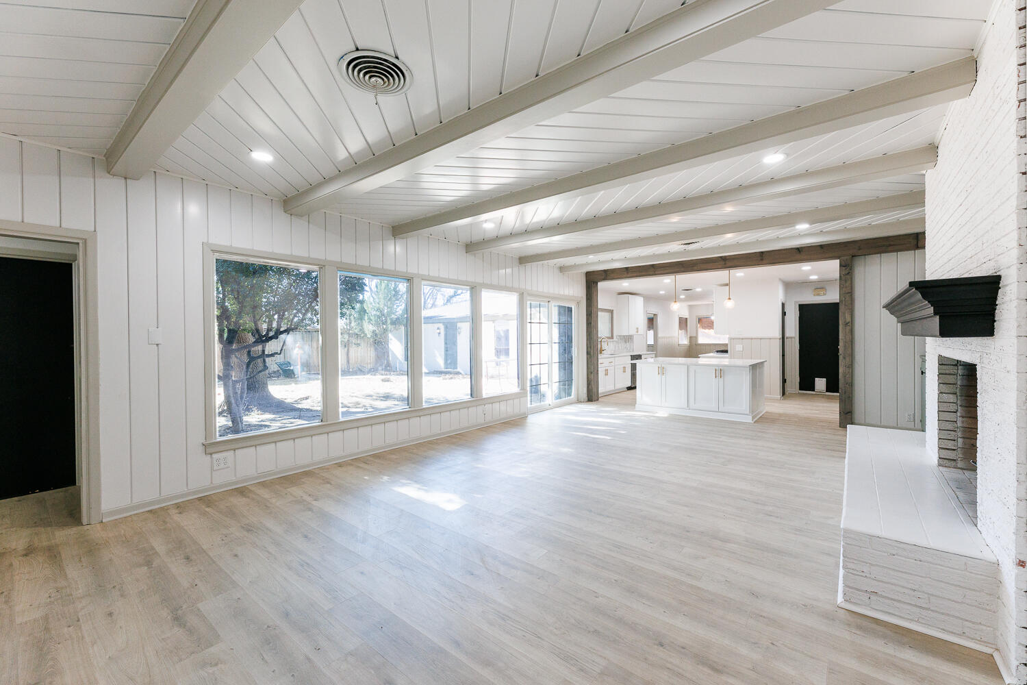 3513 45th Street Lubbock, TX 79413 - Photo 6 of 69 Living Area