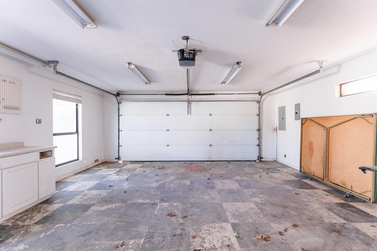 3513 45th Street Lubbock, TX 79413 - Photo 65 of 69 Garage