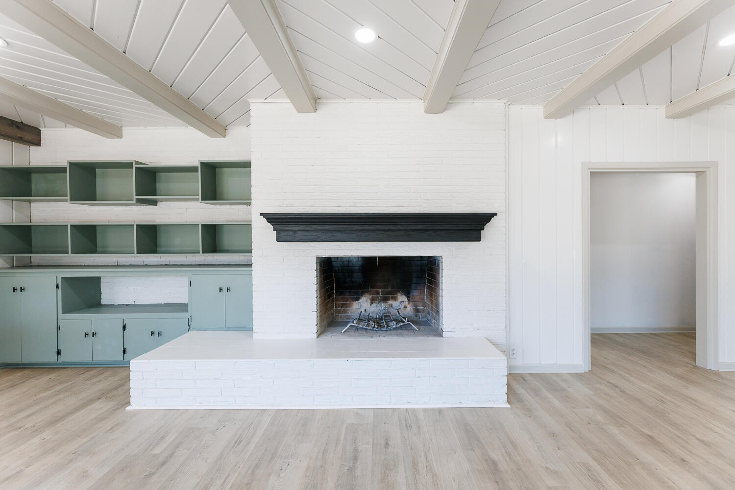 3513 45th Street Lubbock, TX 79413 - Photo 10 of 69 10Living Area