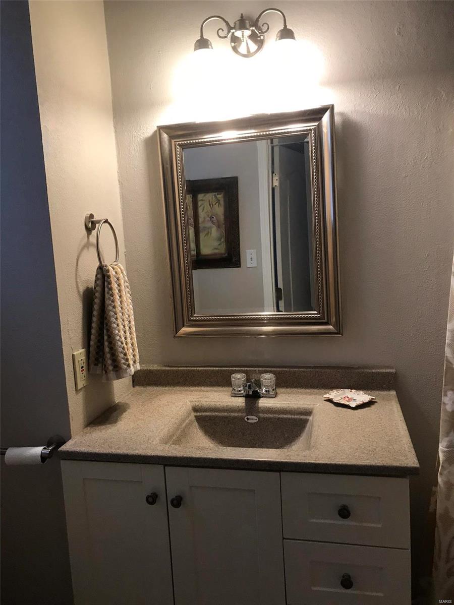 2700 Rentchler Road Belleville, IL 62221 - Photo 16 of 38