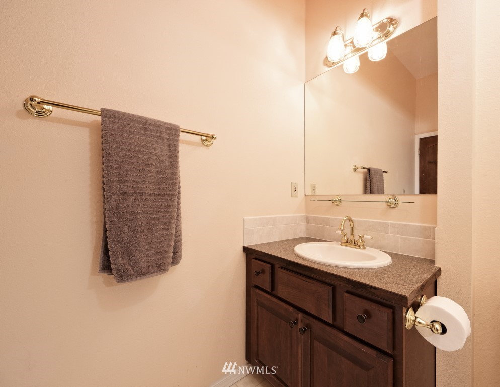 1371 East Old Ranch Road Allyn, WA 98524 - Photo 20 of 25 Gallery Image 20