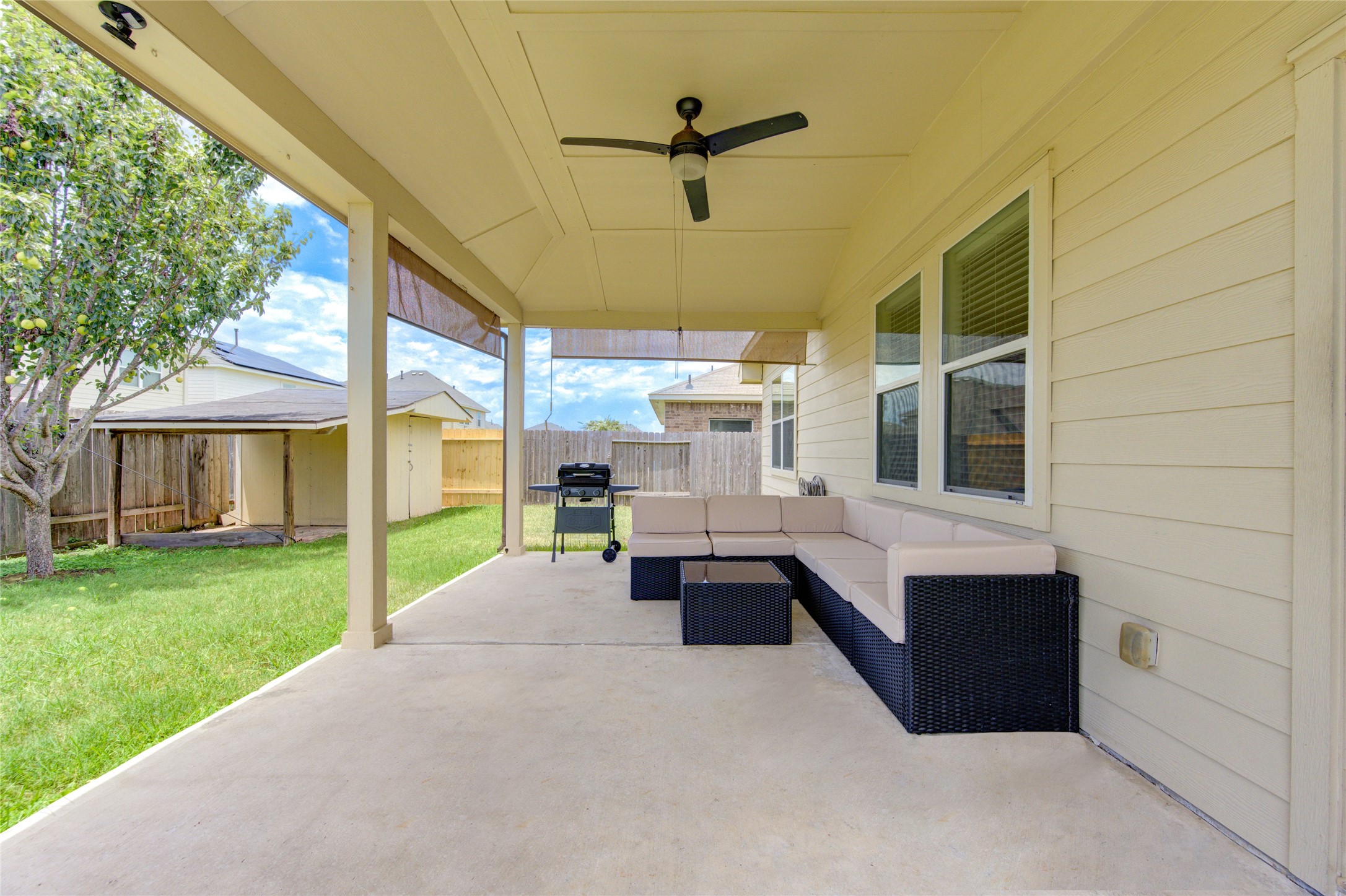 4211 Tristan Ridge Lane Katy, TX 77449 - Photo 29 of 31 a view of balcony with couch and chairs