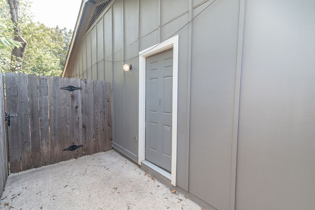 1810 Nicole Circle, Unit B Round Rock, TX 78664 - Photo 25 of 30 a view of a small space