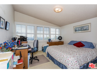 1400 North Tigertail Road Los Angeles, CA 90049 - Photo 21 of 34 Gallery Image 21