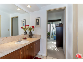 1400 North Tigertail Road Los Angeles, CA 90049 - Photo 24 of 34 Gallery Image 24