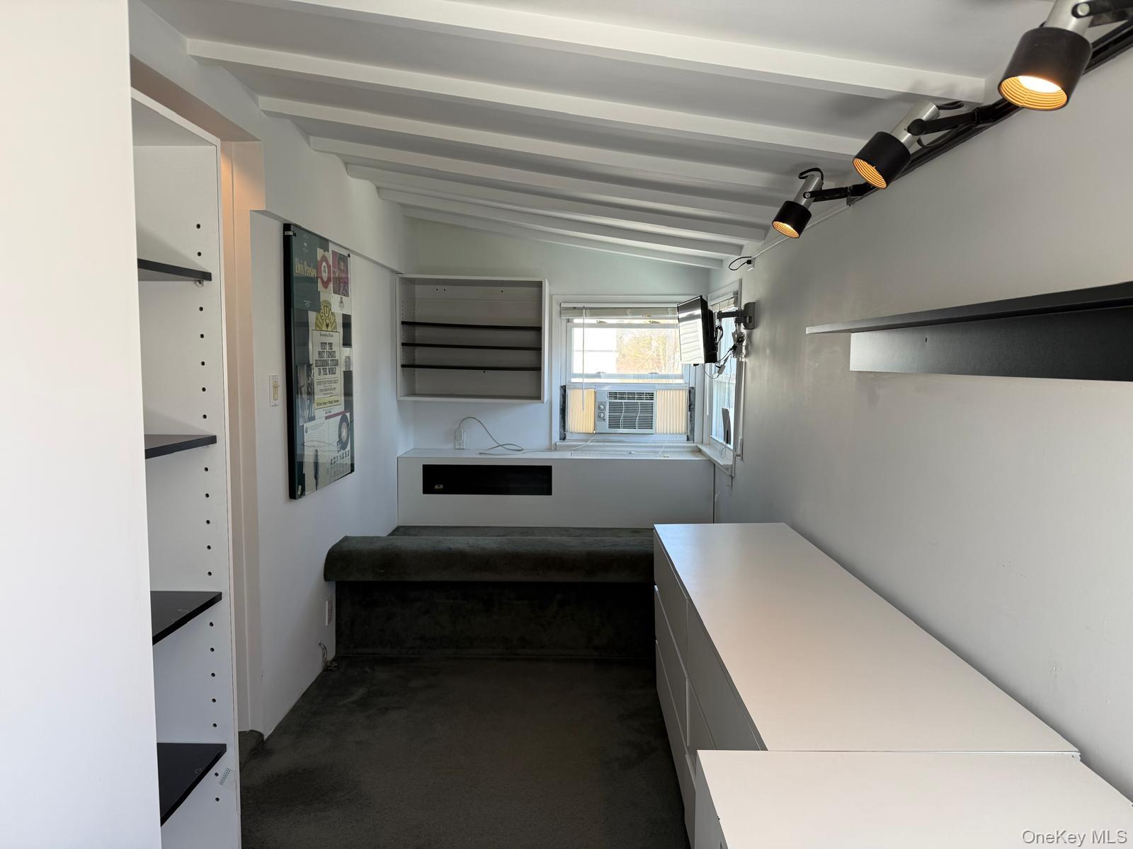 33 Carstairs Road Valley Stream, NY 11581 - Photo 14 of 22