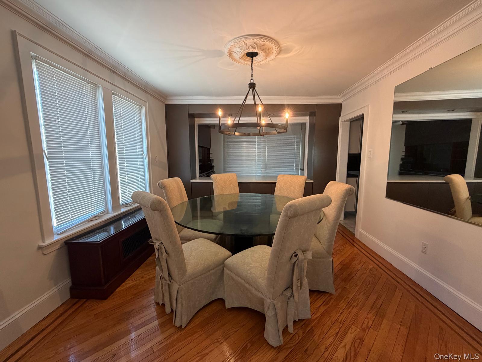 33 Carstairs Road Valley Stream, NY 11581 - Photo 3 of 22