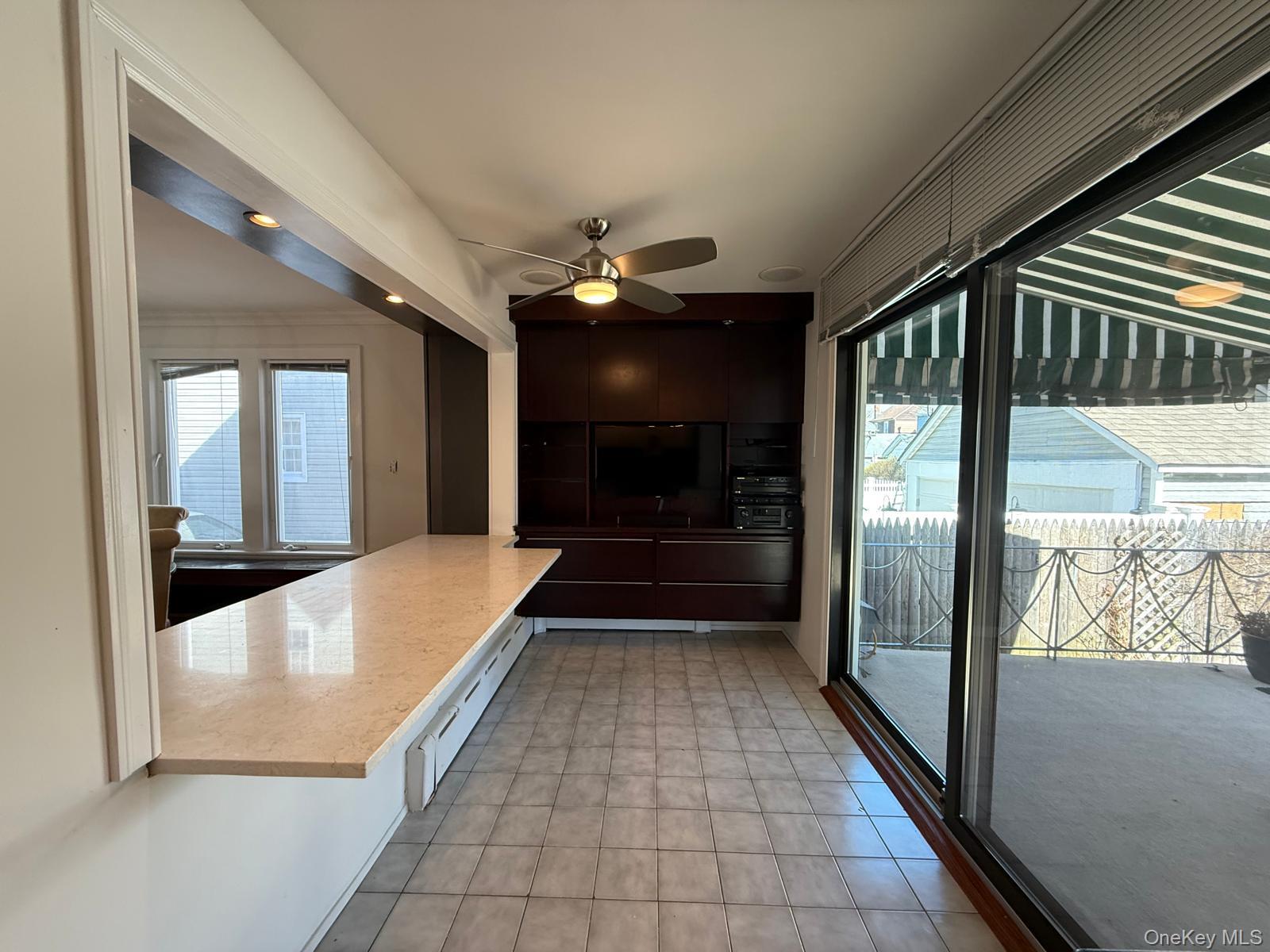 33 Carstairs Road Valley Stream, NY 11581 - Photo 5 of 22