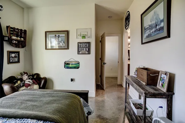 $749,500 | 3553 Hunt Lane, Waelder, TX 78959