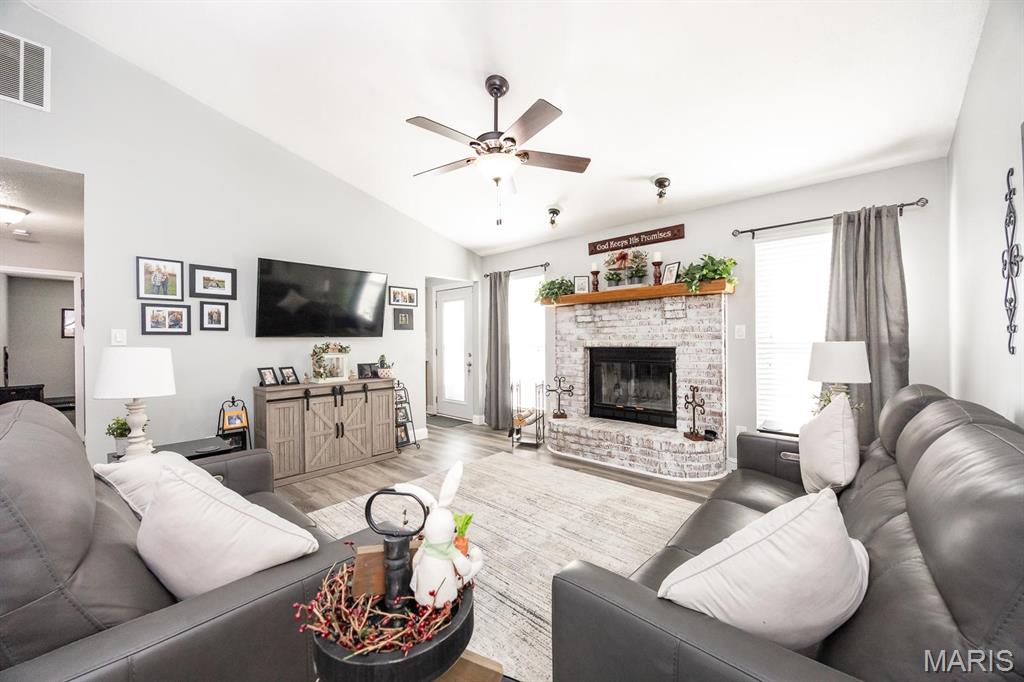 4 Fox Run Mascoutah, IL 62258 - Photo 8 of 26