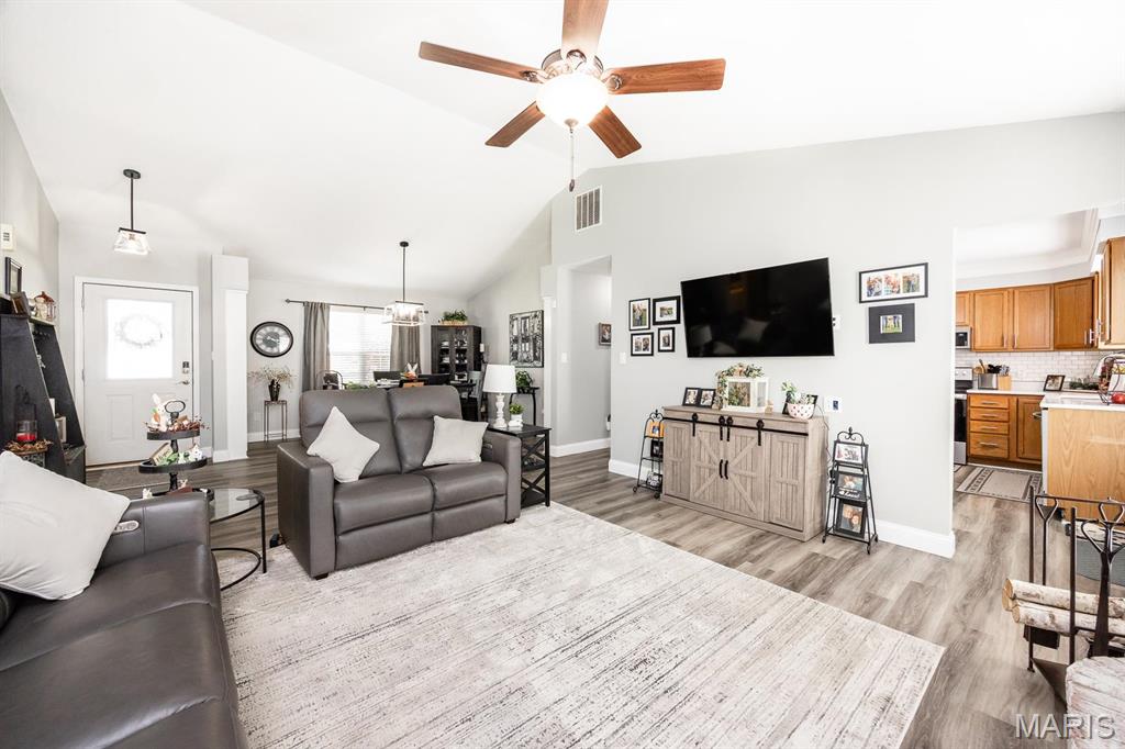 4 Fox Run Mascoutah, IL 62258 - Photo 9 of 26