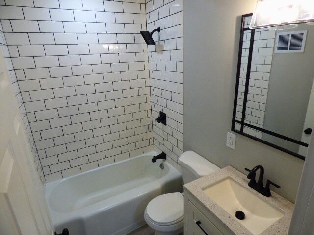 1947 Church Street Beloit, WI 53511 - Photo 2 of 24