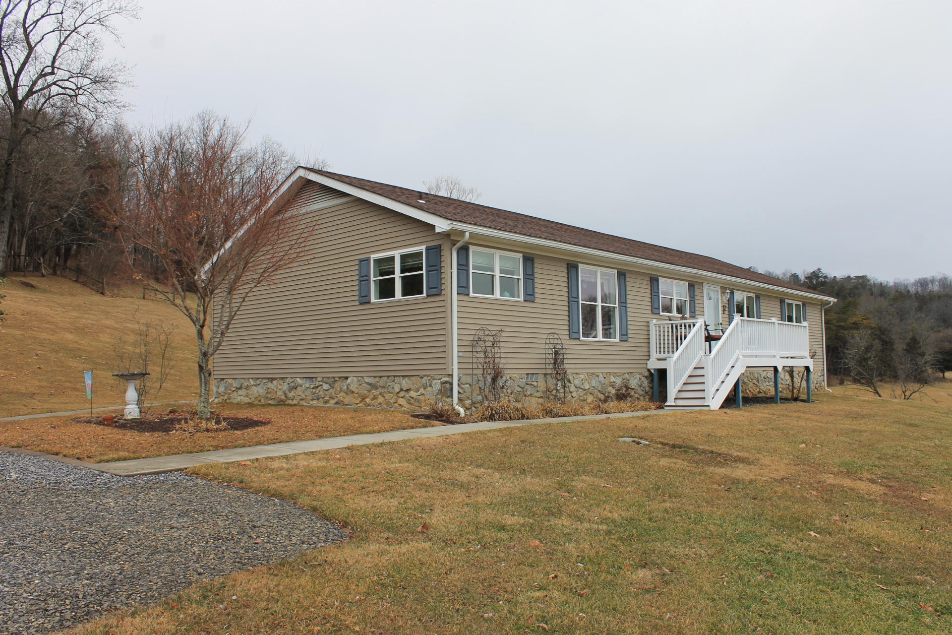646 Alpine Road Buchanan, VA 24066 - Photo 1 of 26 Front