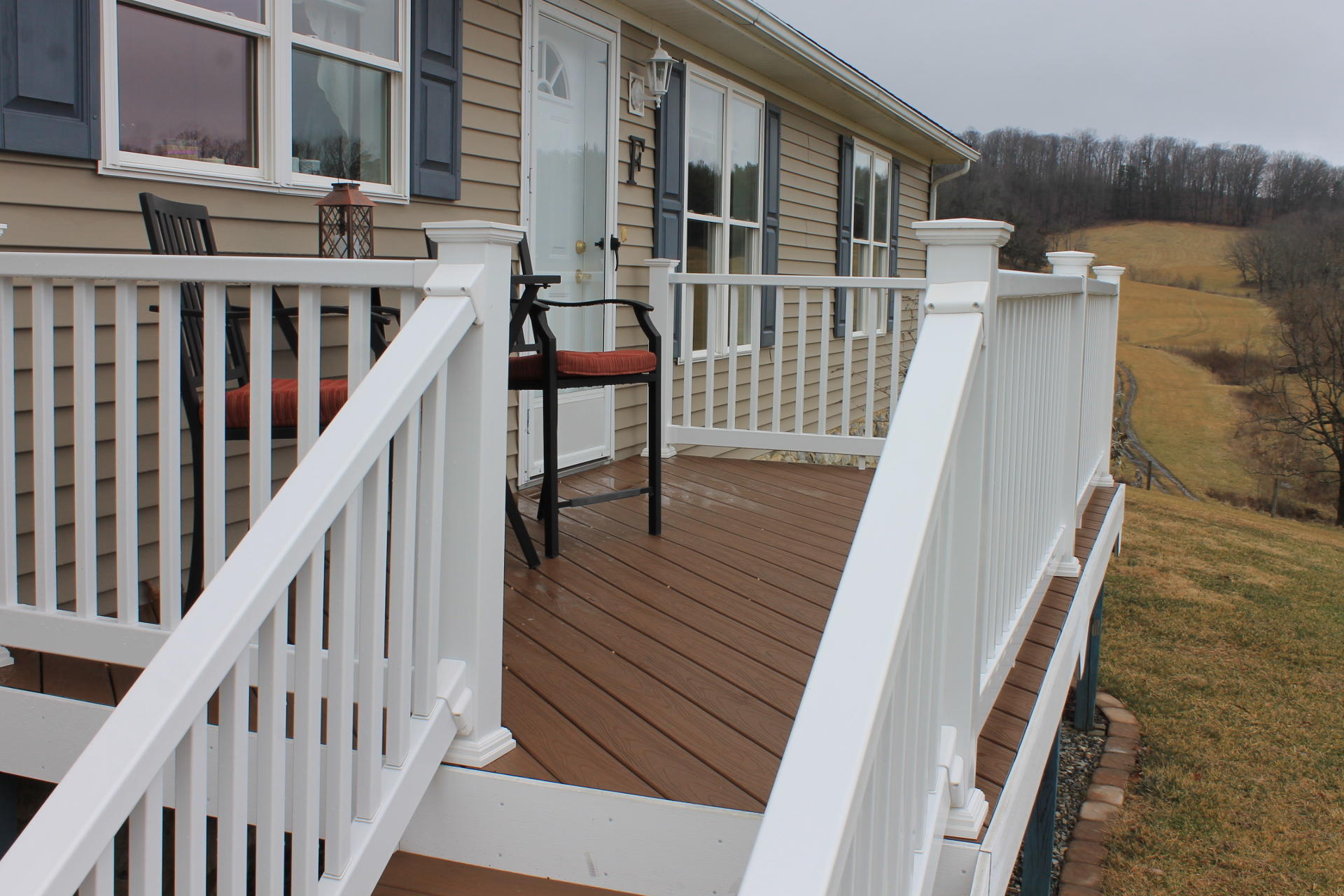 646 Alpine Road Buchanan, VA 24066 - Photo 20 of 26 F Porch 2
