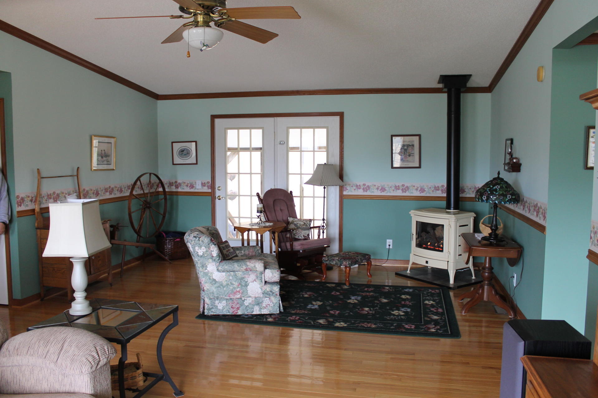 646 Alpine Road Buchanan, VA 24066 - Photo 8 of 26 Family rm 2