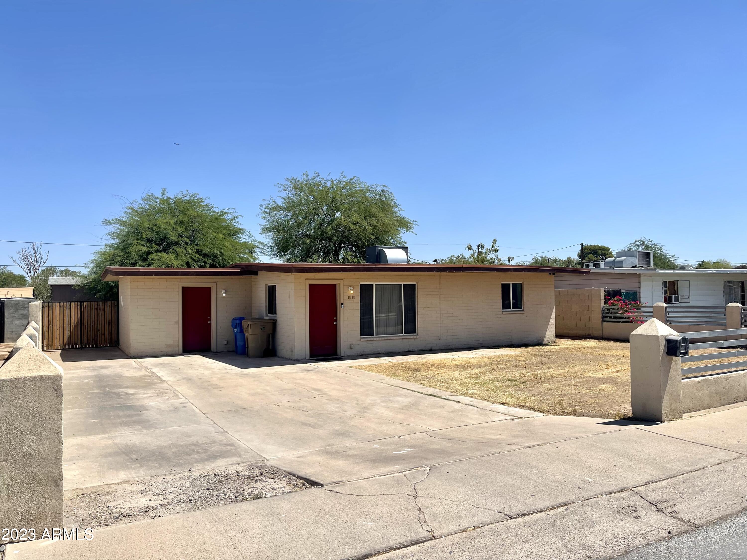 1830 West Chipman Road Phoenix, AZ 85041 - Photo 2 of 19 AB59EDC4-3D90-4C6E-A277-D4655A95918F