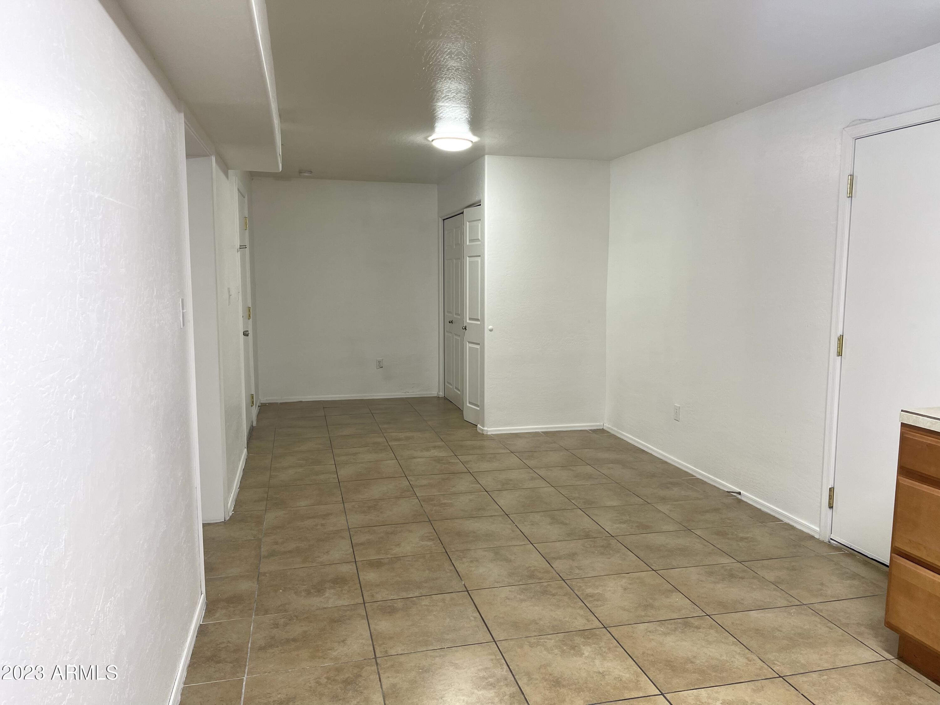 1830 West Chipman Road Phoenix, AZ 85041 - Photo 10 of 19 EFA87656-EF71-494A-85EE-F5405DA6A74D