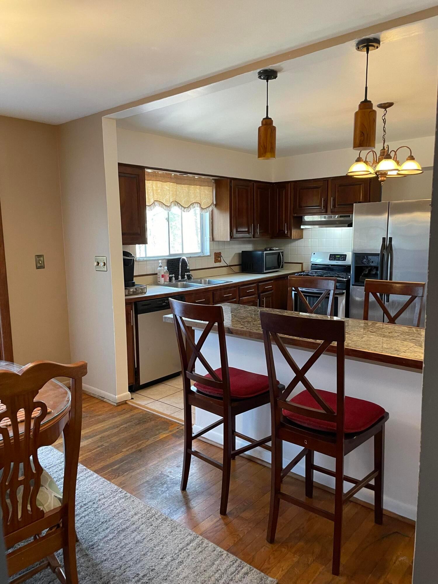 1045 Brice Road Columbus, OH 43213 - Photo 3 of 23 F7E5497F-7218-4CE1-8A87-199DDDA3BB3D