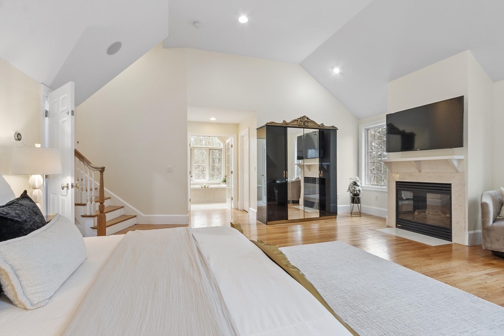 58 Buttrick Lane Carlisle, MA 01741 - Photo 25 of 39 a view of a living room