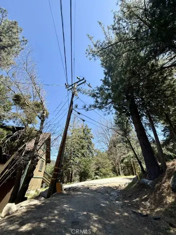 a view of an outdoor space