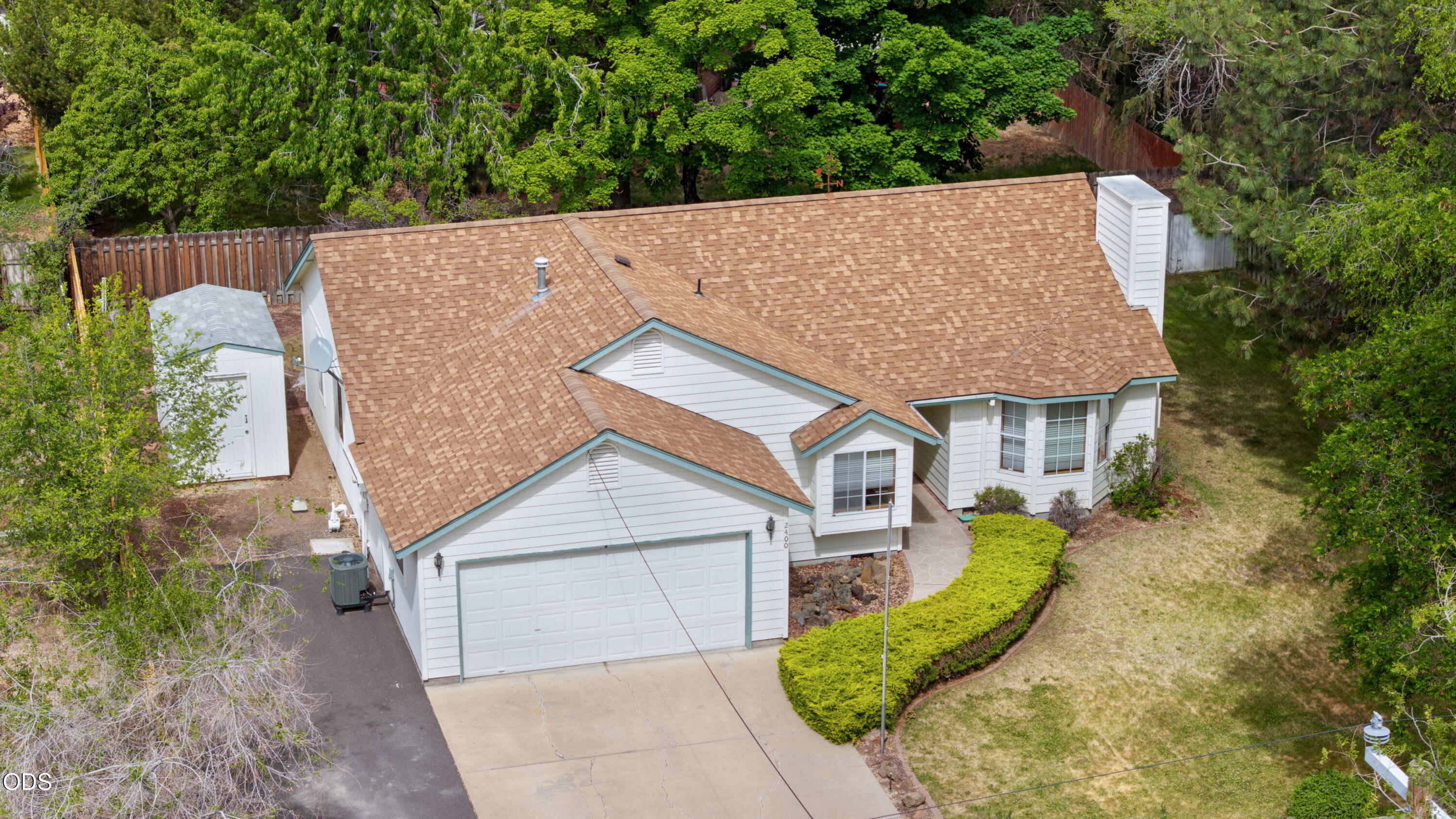 2400 Northeast Jones Road Bend, OR 97701 - Photo 3 of 33