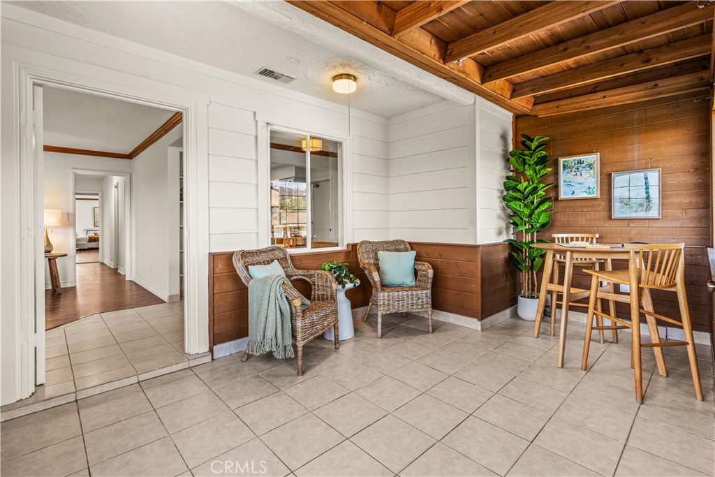 8841 Gardena Way Lakeside, CA 92040 - Photo 15 of 41 Gorgeous entry and bonus space