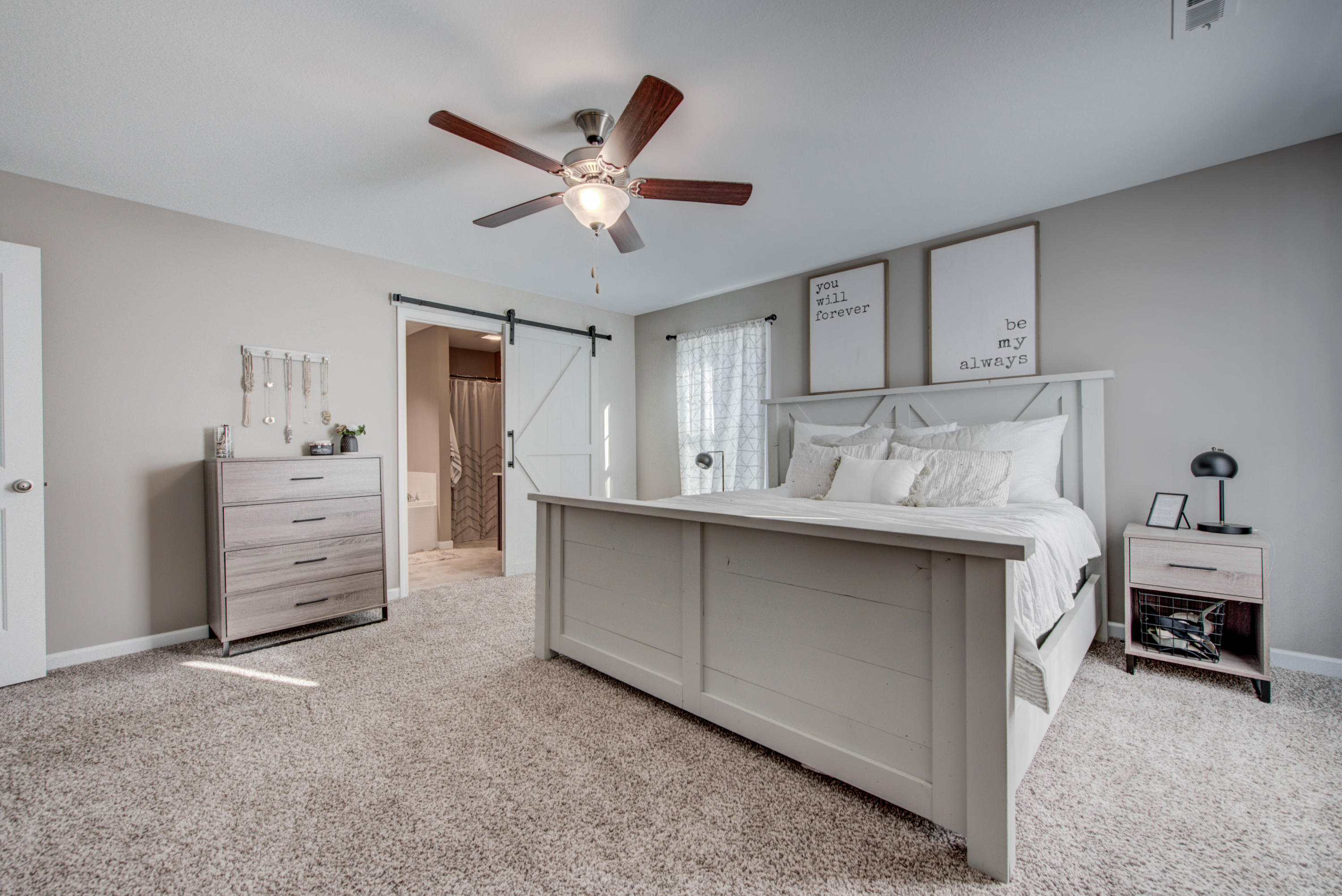 7369 Ladd Road Powell, TN 37849 - Photo 17 of 38 Owner's Suite