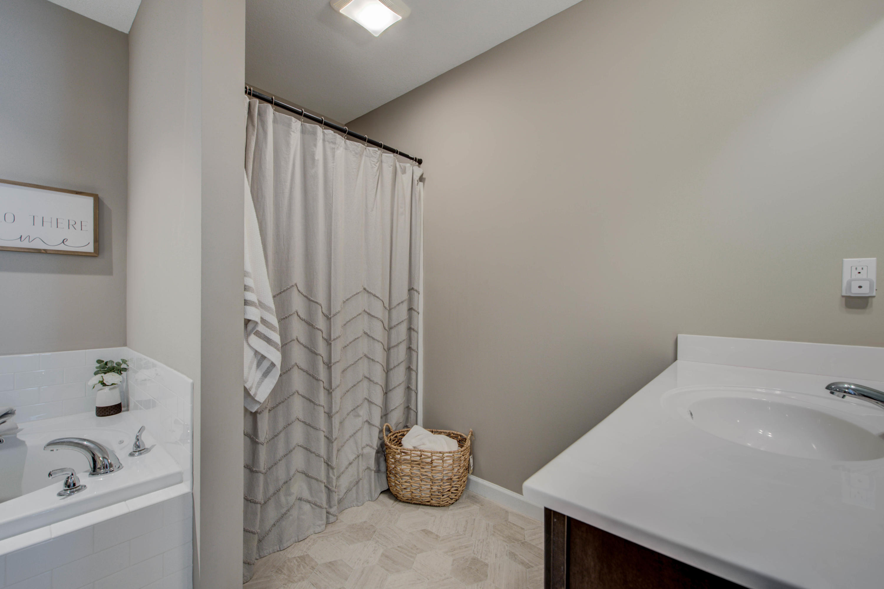 7369 Ladd Road Powell, TN 37849 - Photo 21 of 38 Double vanities, shower and tub