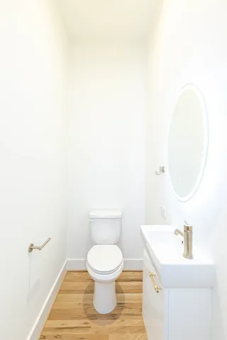 $2,500 | 2213 B Belmont Boulevard, Nashville, TN 37212