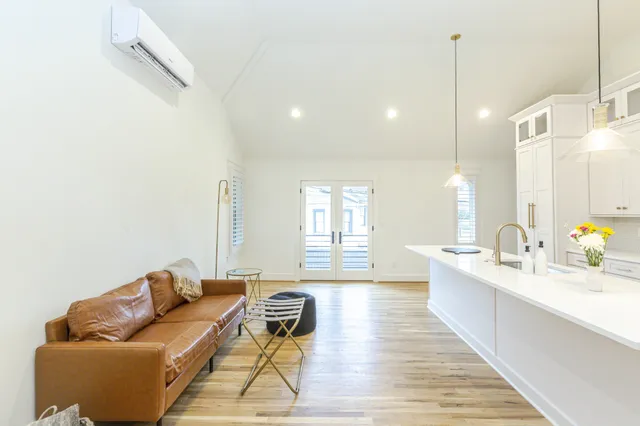 $2,500 | 2213 B Belmont Boulevard, Nashville, TN 37212