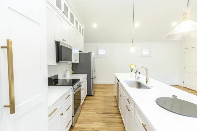 $2,500 | 2213 B Belmont Boulevard, Nashville, TN 37212