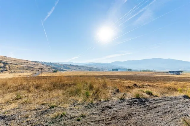 $1,150,000 | 14-xx South 14-xx S Henry Road, Greenacres, WA 99016