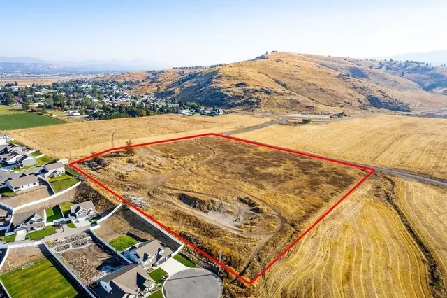 $1,150,000 | 14-xx South 14-xx S Henry Road, Greenacres, WA 99016