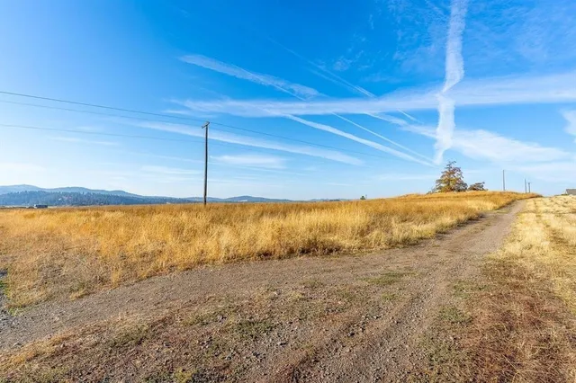 $1,150,000 | 14-xx South 14-xx S Henry Road, Greenacres, WA 99016