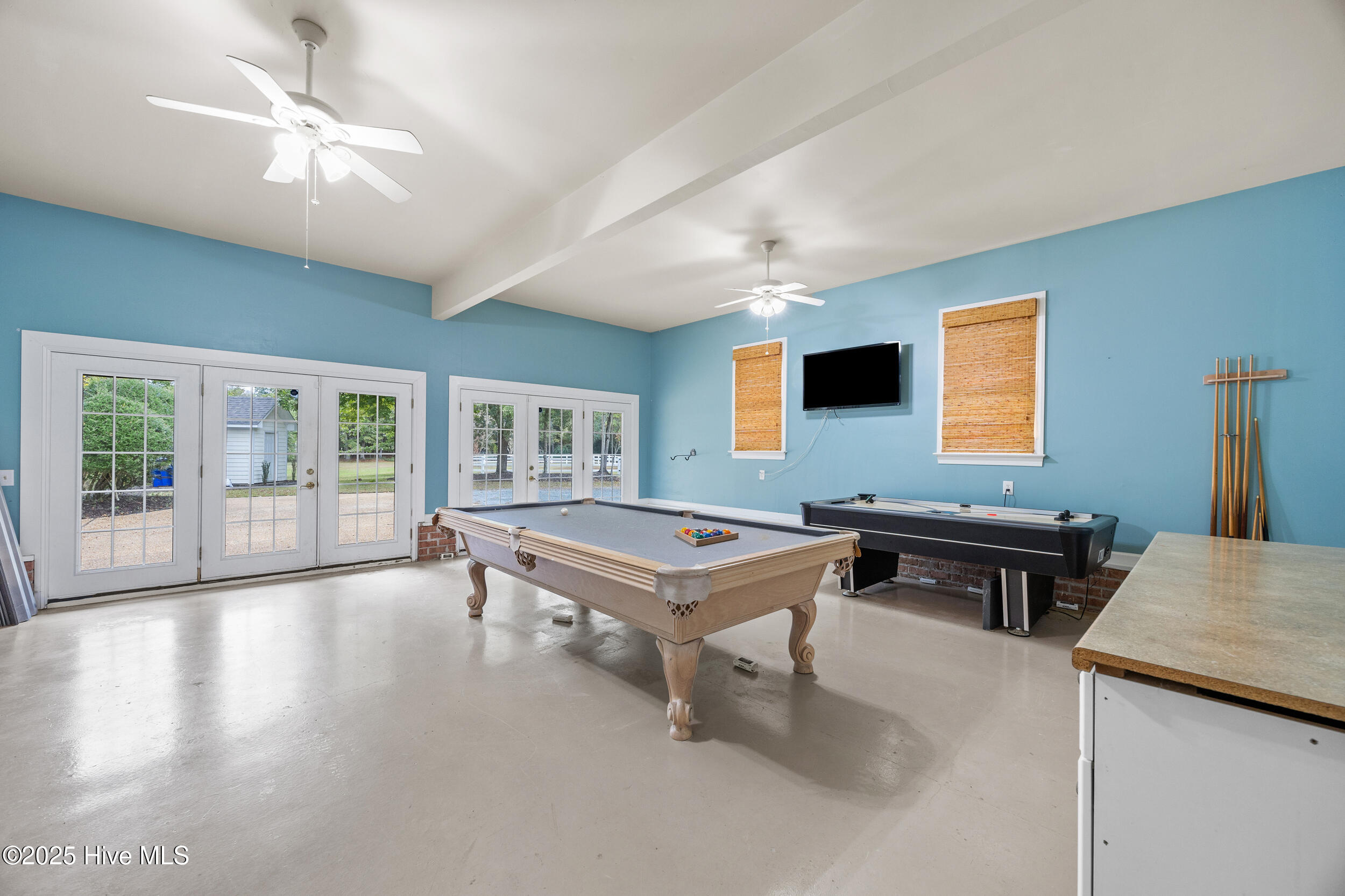 370 Whitebridge Road Hampstead, NC 28443 - Photo 50 of 108 50_recreational room