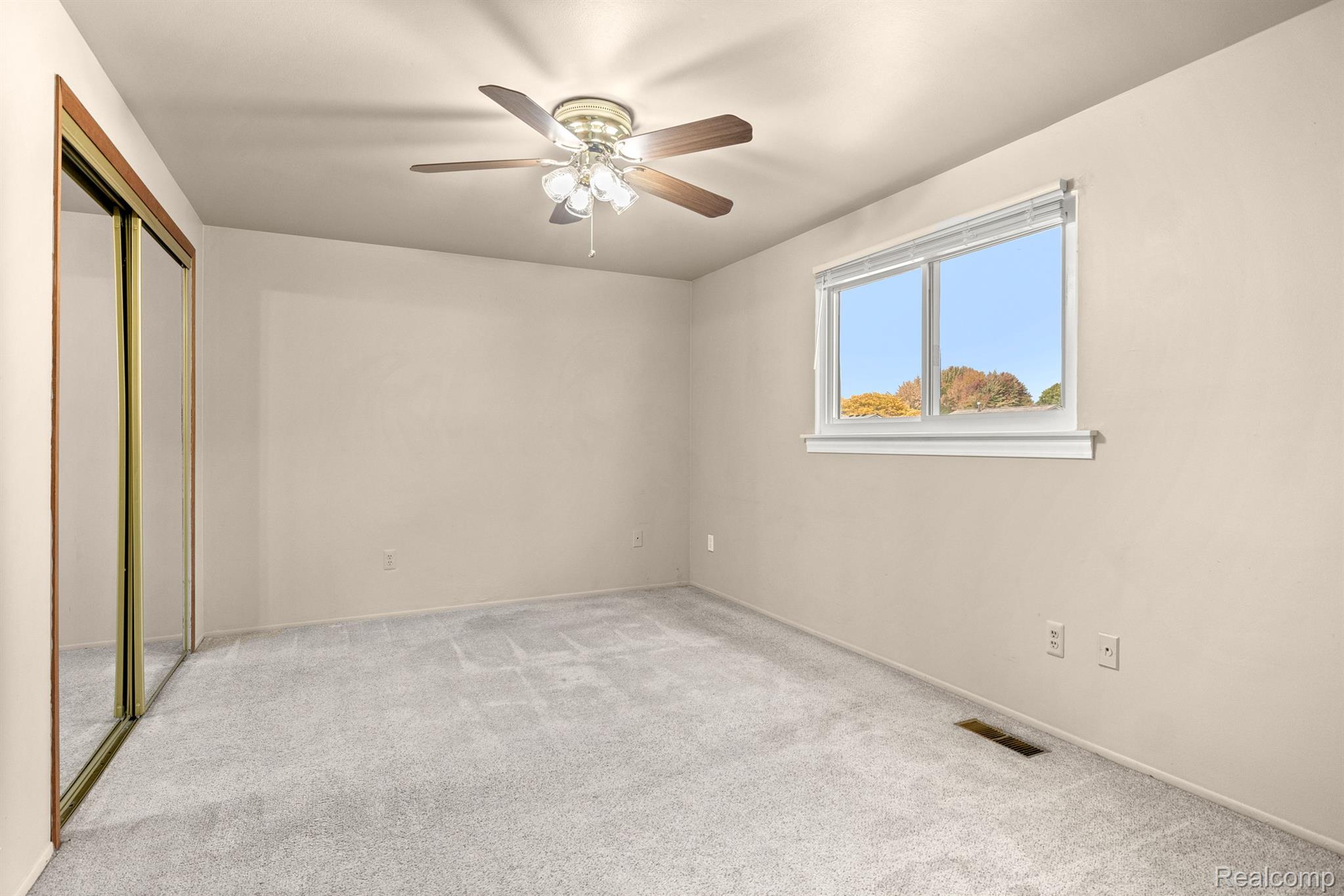 39760 Coronation Road Canton, MI 48188 - Photo 25 of 41 Gallery Image 25