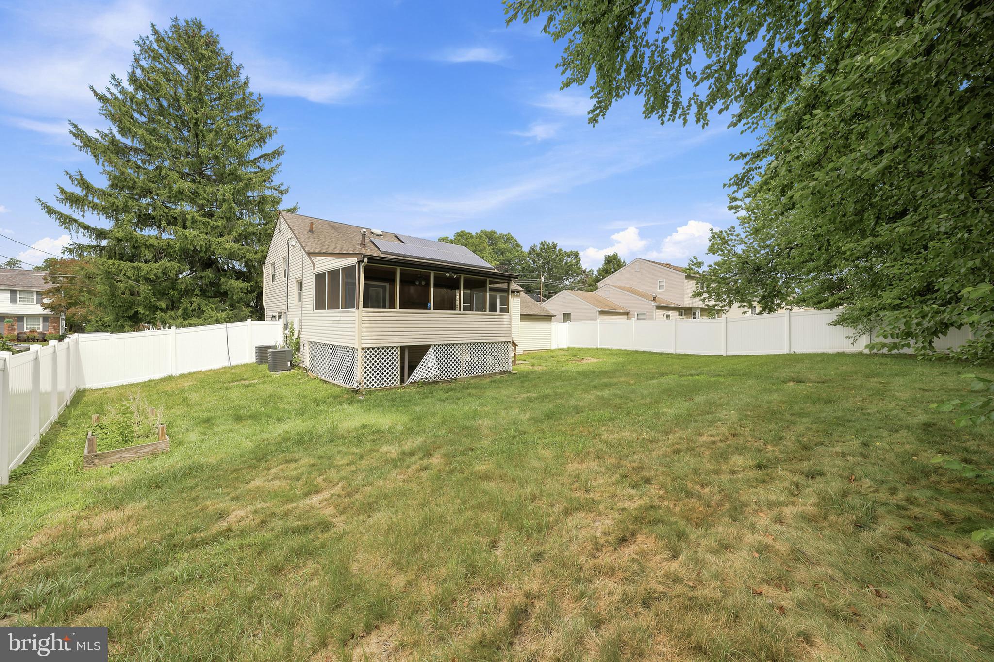 14 Buttonwood Road Stratford, NJ 08084 - Photo 31 of 35