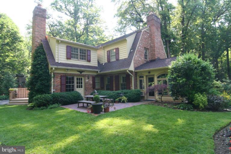 8916 Burdette Road Bethesda, MD 20817 - Photo 25 of 26 Exterior (Rear)