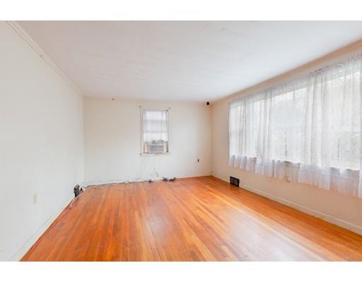 46 Hillcroft Road Waltham, MA 02452 - Photo 2 of 26 Gallery Image 2