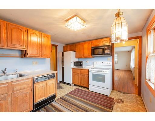 46 Hillcroft Road Waltham, MA 02452 - Photo 6 of 26 Gallery Image 6