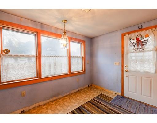 46 Hillcroft Road Waltham, MA 02452 - Photo 9 of 26 Gallery Image 9