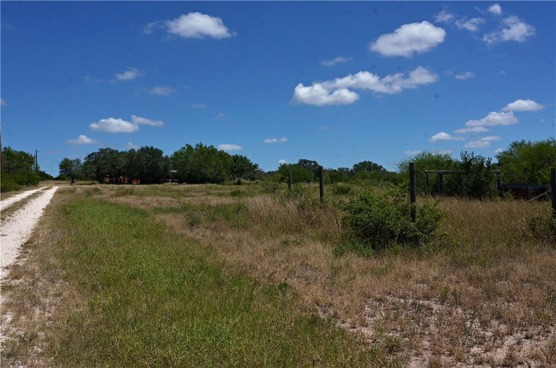 1641 Charco Road Beeville, TX 78102 - Photo 17 of 27