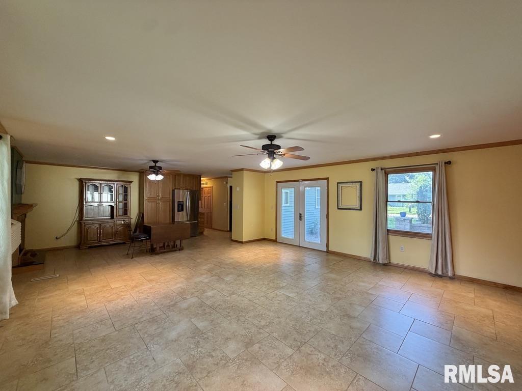 1920 Stanhope Road Springfield, IL 62702 - Photo 14 of 31 Gallery Image 14