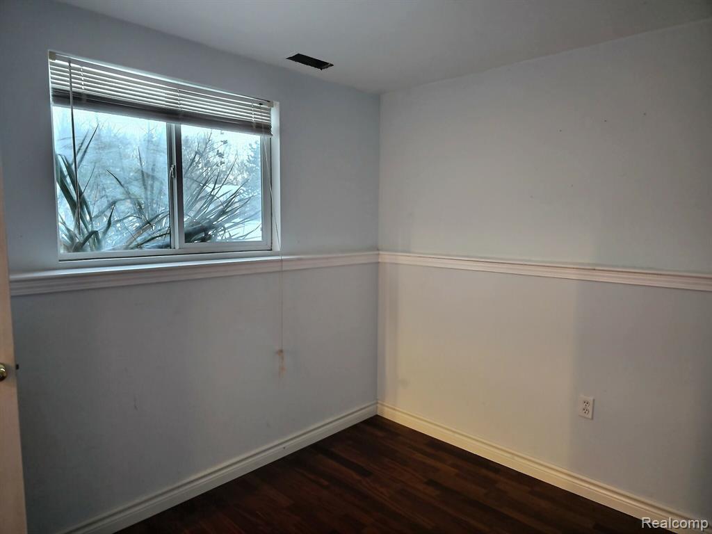 15122 Ripple Drive Linden, MI 48451 - Photo 15 of 21 Gallery Image 15