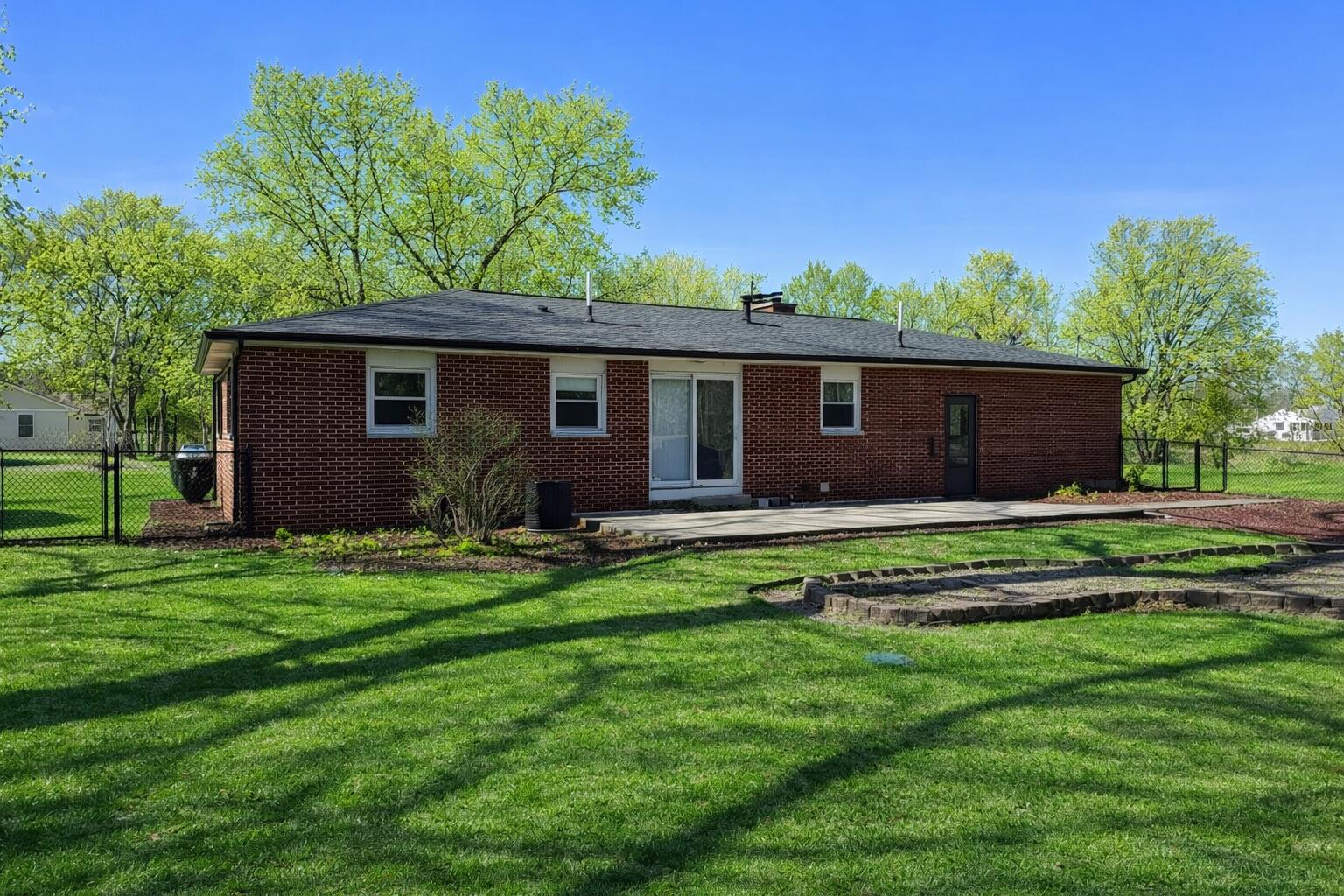 9191 Alidor Road Schoolcraft, MI 49087 - Photo 4 of 29 CBD89A4E-3F3C-43CE-87EE-99AF03CCC69C