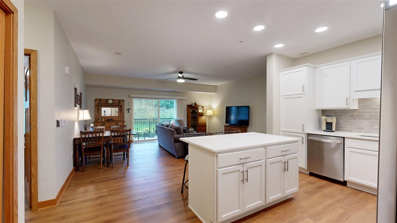 750 East Foster Road, Unit 116 Iowa City, IA 52245 - Photo 2 of 30 Gallery Image 2