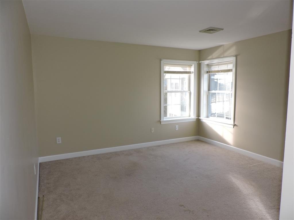 33 Hall Road Webster, MA 01570 - Photo 27 of 30 Gallery Image 27
