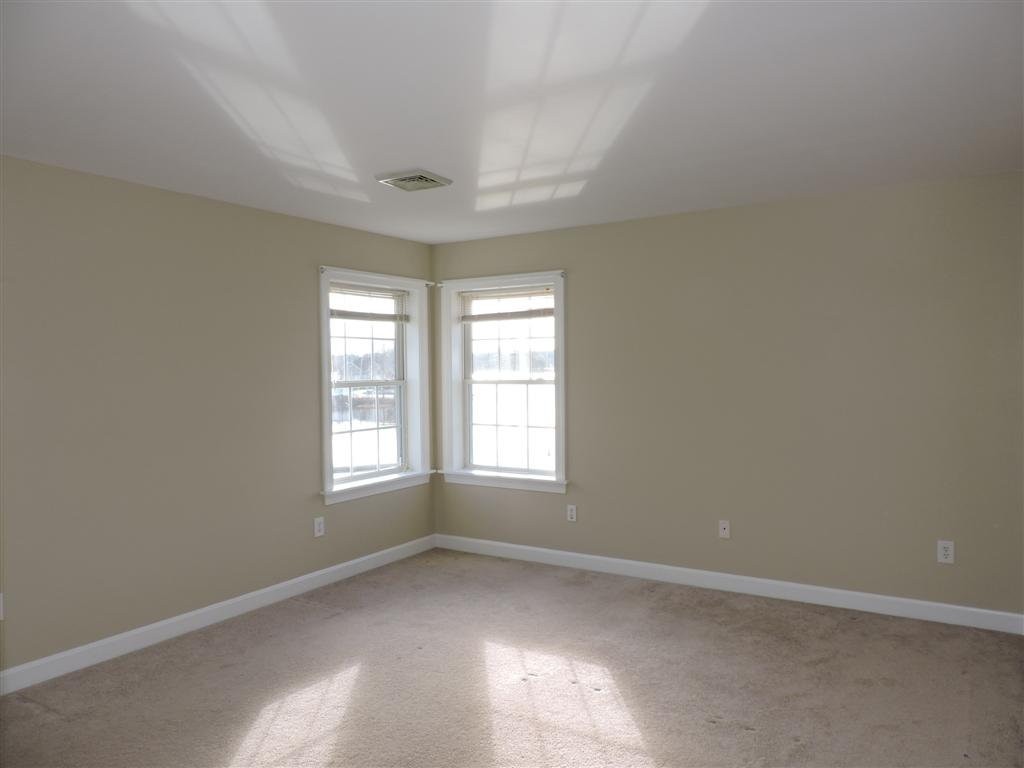 33 Hall Road Webster, MA 01570 - Photo 28 of 30 Gallery Image 28
